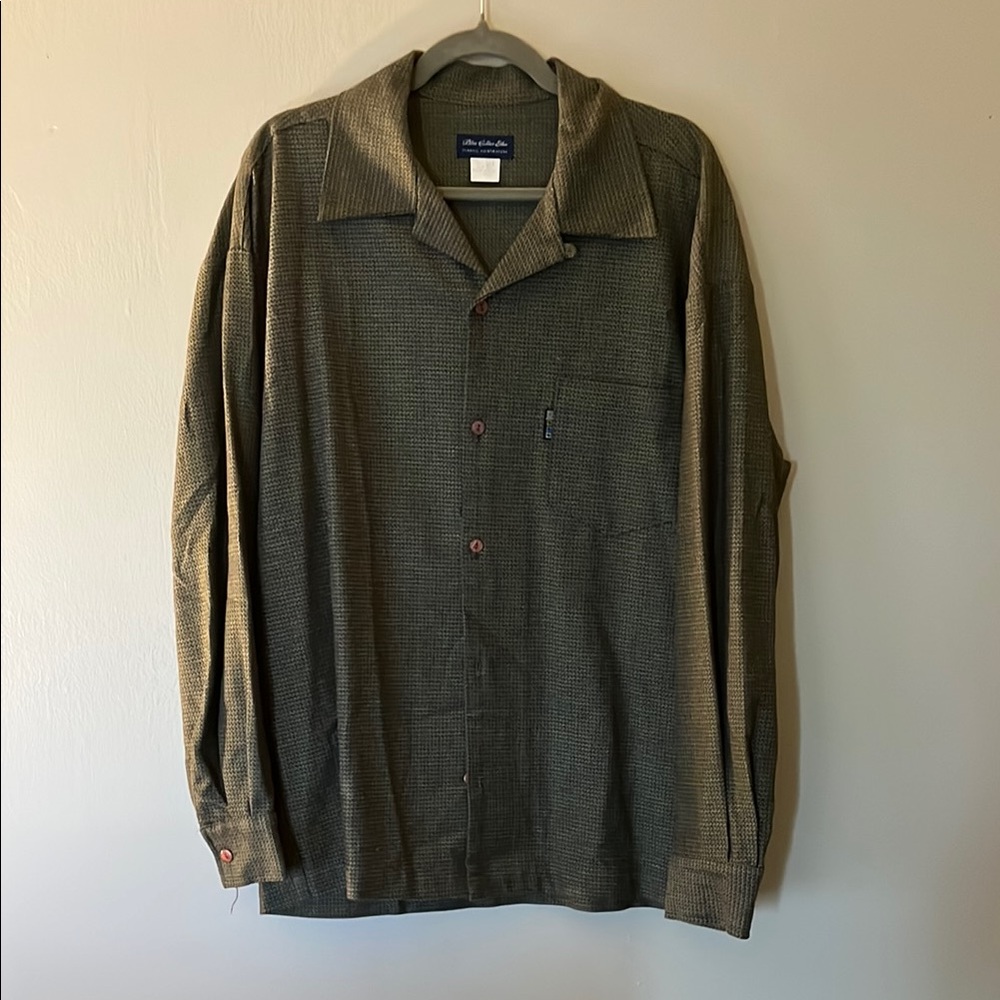 Green Casual Button Down Shirt with Ribbed Cuffs